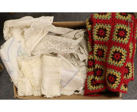 Assorted White Linen, Table and Bed Linens, embroidered textiles, eiderdowns, Witney cream wool blanket, pair of curtains, cr
