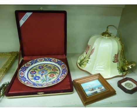 A mixed lot: to include a cream glazed and floral decorated pendant light shade  15''dia; and a triple tiled, tubeline decora