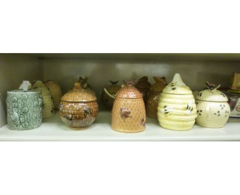 Ceramic honey pots  various sizes       OS5
