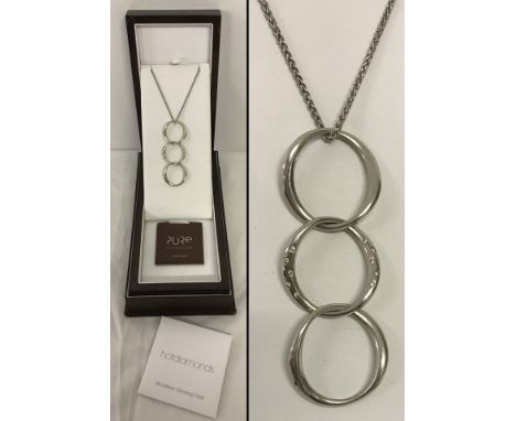 A Watermark Triple design "Hot Diamonds" chain and pendant set with 10 brilliant cut diamonds. In original box (a/f). Chain l