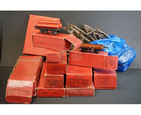 Quantity of boxed Hornby O gauge model railway to include 101 LMS Tank Locomotive (reversing) with key, 5 x items of rolling 