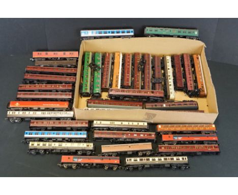 Collection of 38 OO gauge items of rolling stock to include Mainline, Kitmaster, Lima, Airfix, Hornby etc, mainly coaches 