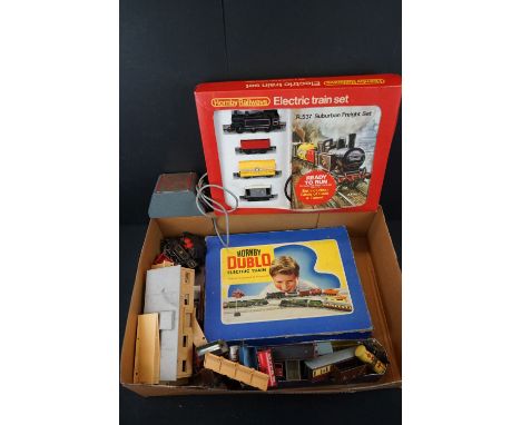 Quantity of OO gauge &amp; Hornby Dublo model railway to include boxed Hornby Dublo EDG18 2-6-4 Tank Goods Train set with BR 