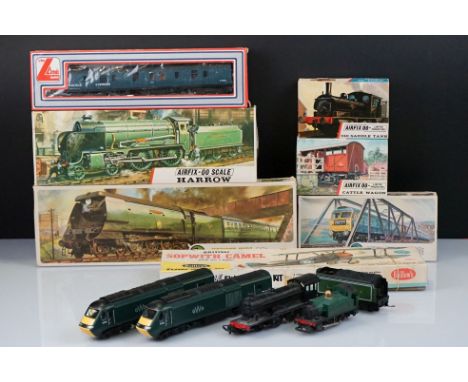 Quantity of OO gauge model railway to include 4 x locomotives (2 x Hornby GWR 43005, Hornby GWR 101 &amp; Triang 150), 5 x bo