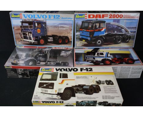 Five boxed Revell plastic model kits to include sealed 7410 1:25 Peterbilt 359, 7427 1:25 Volvo F12 "Australia", 7429 1:24 DA