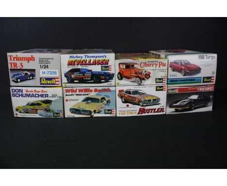 Eight boxed Revell plastic model kits to include sealed 7515 1:25 1982 Pontiac Firebird, sealed H-1453 1:25 Don Schumacher Ve