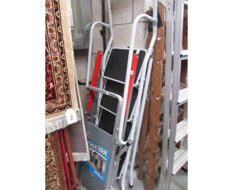 2 step ladders