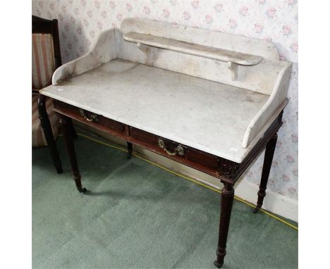 An Edwardian mahogany and white marble wash stand and a tripod table (2)