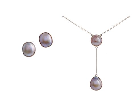 BLISTER PEARL NECKLACE AND EARRING SET, formed by peachy pink pearls, the chain marked 750, the earrings unmarked (2)