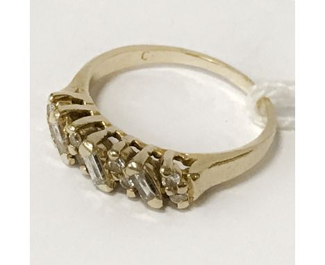 DIAMOND &amp; GOLD RING - SIZE K