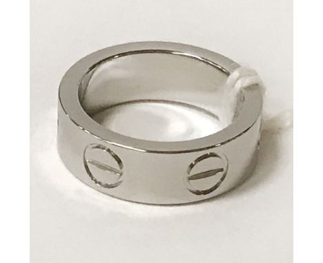 18CT. GOLD WHITE GOLD RING
