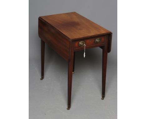 A GEORGIAN MAHOGANY PEMBROKE TABLE, third quarter 18th century, the rounded oblong top with moulded edge over frieze drawer w