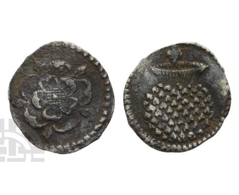 England. Stuart, James I AR Halfpenny.. 1603-1625. Tower (London) mint, i.m: lis. Second coinage, struck 1604-1605. Rose / Th