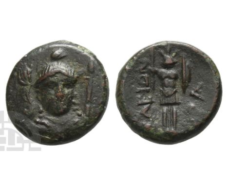 Lucania, Herakleia AE 14mm.. Circa 281-278 BC. Draped bust of Athena facing three-quarters to right, wearing triple-crested A