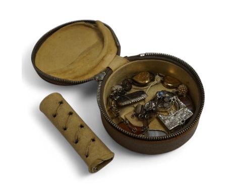 A small quantity of assorted jewellery, including a hardstone bracelet, two rolled gold heart lockets, a pair of silver cuffl