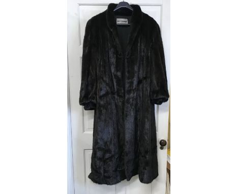 Vintage Blackglama dark ranch mink fur coat, size 14 in good condition. 