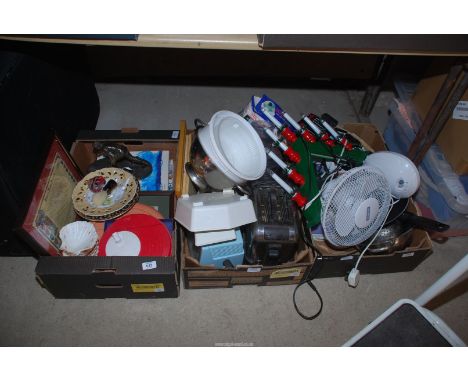 Three boxes incl. seashells, toaster, cutlery, fan, scales, Christmas light (sold as seen) etc.