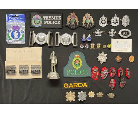 A small collection of Scottish Police &amp; Irish Garda Police insignia includes Kings Crown enamel Perth and Perth &amp; Kin