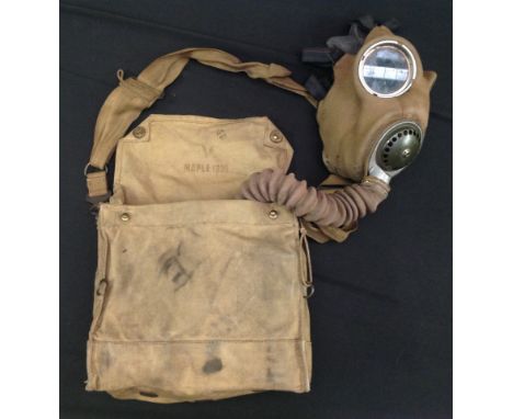 WW2 British Army Respirator size normal dated 22/7/38 with all parts dated 1938 complete with 1938 dated MK V satchel, maker 