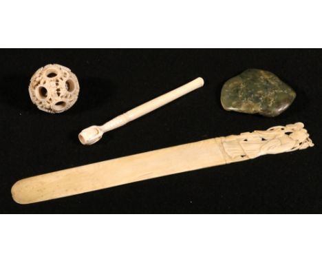 A piece of mottled green jade 6.5cm and various pieces of Chinese carved export ivory including a ball in ball, 4cm, a cigare