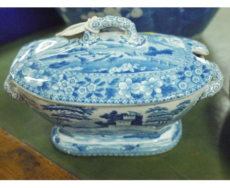 A small 19th Century Spode 'Italian' pattern tureen and cover; and a broken ladle.