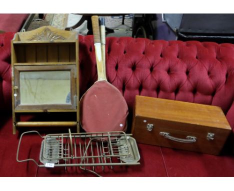 Brass bath soap holder, 2 wooden tennis racquets, wall shelf (glass mirror) & pine box with clasps (5)