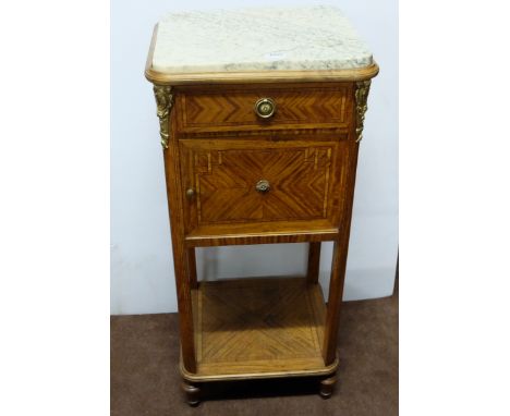 French Kingwood Bedside Cabinet, inlaid with satinwood, with brass mounts, the green and white marble top over a single drawe