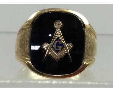 GENT'S MASONIC SIGNET RING,stamped 10k
