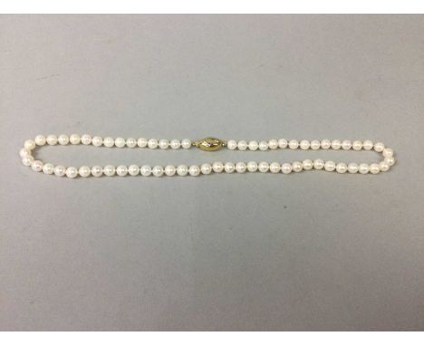CULTURED PEARL NECKLACE,the clasp stamped 375, along with a diamond set gold bangle and a pendant on a gold chain (3)