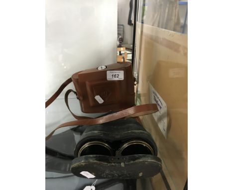 BINOCULARS / CAMERA