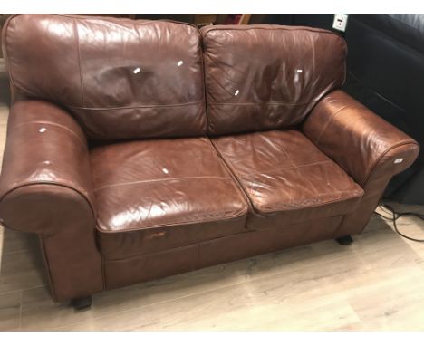 2 SEATER LEATHER SOFA