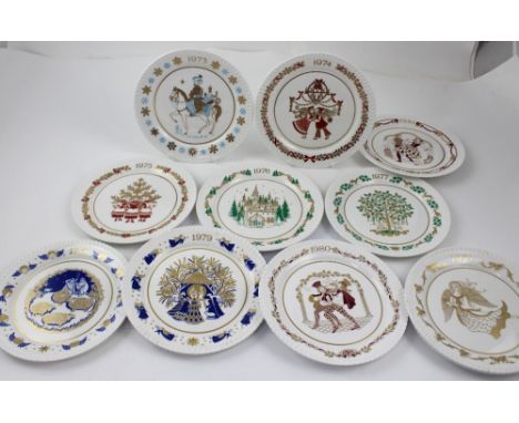 A collection of Spode Christmas plates dating from 1970-1981, each boxed (12).