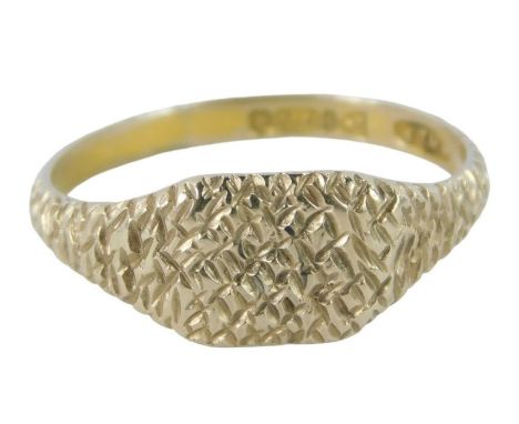 A 9ct gold signet ring, of crossover and hatched design, ring size N, 1.9g all in.