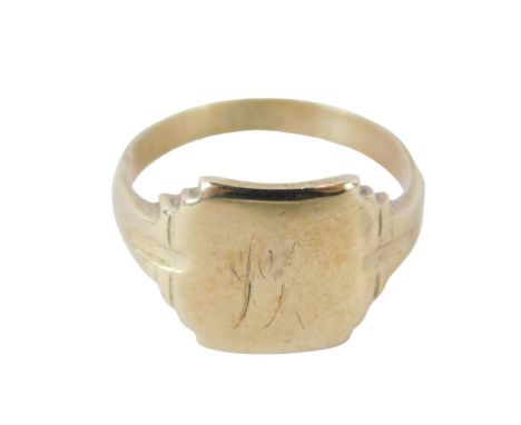 A signet ring, with rectangular and rubbed engraving, ring size P½, 3.9g all in. 