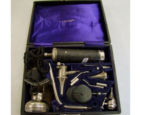 Vintage otoscope diagnostic set, cased. 
