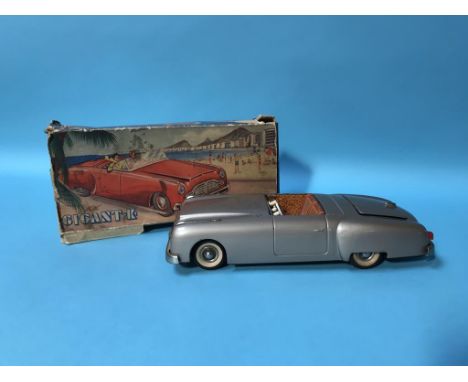 A Gigant K tin plate car