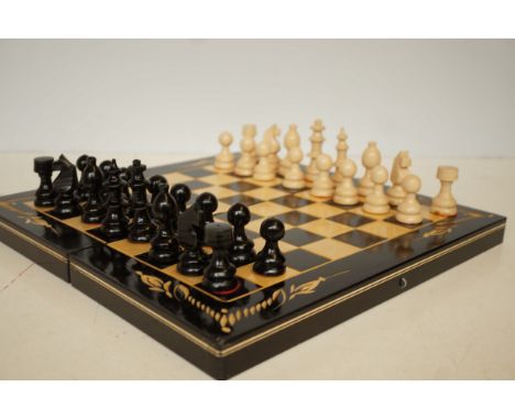 Good quality folding chess board &amp; chess pieces 
