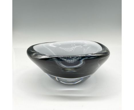 Cased glass bowl created and designed by Sven Palmquist in deep gray over clear. Orrefors mark. 3392. Issued: 21st centuryDim