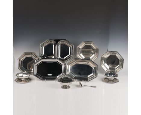 Includes a divided platter, elongated bowl, traditional platter, three octagonal bowls, two standing bowls, one accompanied b
