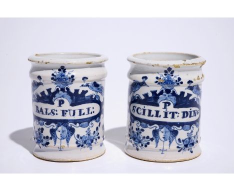 A pair of small Dutch Delft blue and white albarello-shaped pharmacy drug jars, 18th C. H.: 10,5 cm - Dia.: 8 cm  Condition r