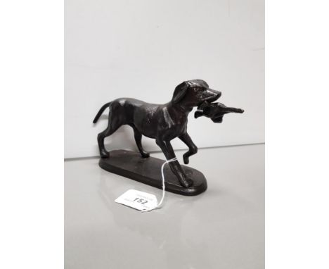 CAST METAL HUNTING DOG IN ACTION