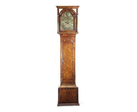 A GEORGE II WALNUT AND BURR WALNUT LONGCASE CLOCKBY RICHARD PECKOVER, LONDON, MID-18TH CENTURYthe brass eight day four pillar