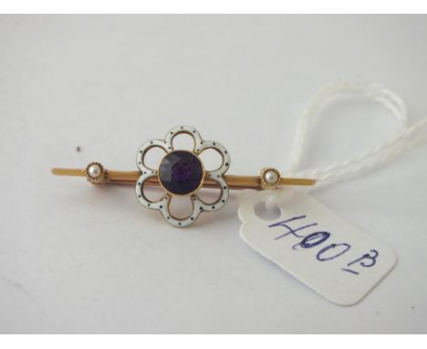 Enamel picture set pin brooch in 15ct gold - 2.9gms