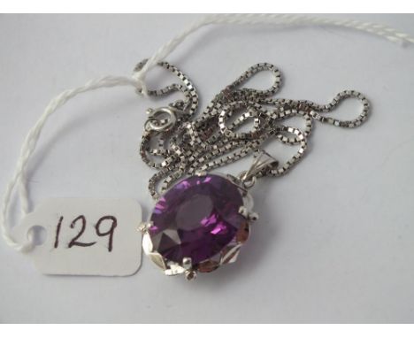 White gold amethyst pendant necklace in 9ct - 11gms