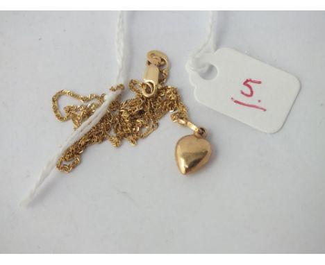 Small heart pendant in 9ct on a fine 14ct gold chain