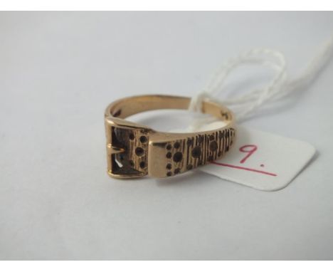 Good buckle ring in 9ct - size R - 3.3gms