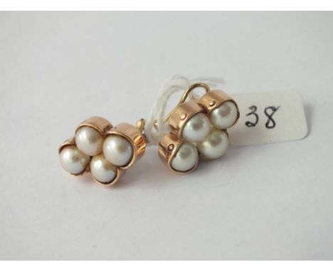 ATTRACTIVE PAIR OF GOLD AND FOUR-PEARL SET OF EARRINGS