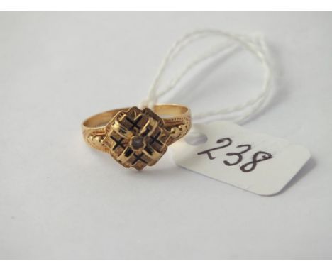 Attractive pearl and enamel-set ring in gold - size N - 2.3gms
