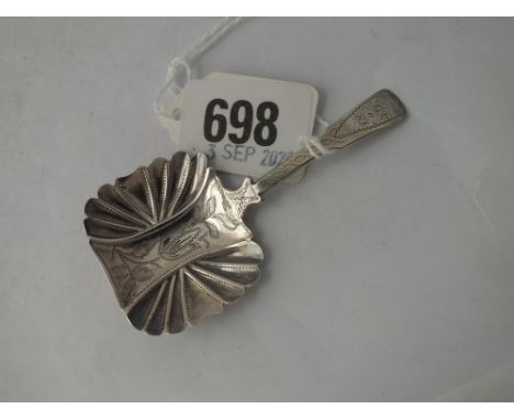 Engraved caddy spoon with flower motif - B'ham 1825 by JC