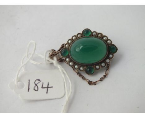 Pearl and cabouchon green stone brooch